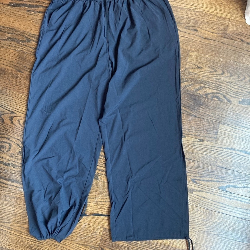 UNBRANDED THIN LIGHT JOGGERS WITH HEM DRAWSTRING AN SIDE SLIT BLACK SIZE XL-